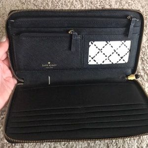 ♠️ Kate Spade Travel Wallet 🏴